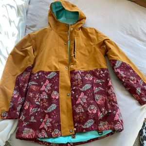 Size Large snowboarding jacket